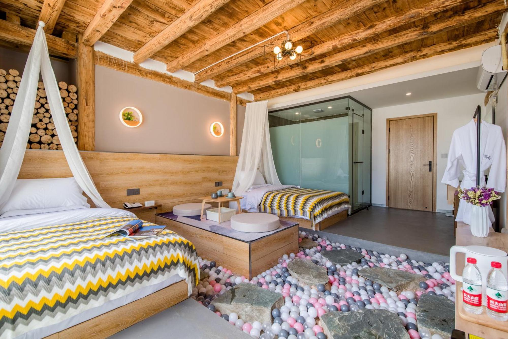 No Flowers Boutique Hostel 쿤밍 외부 사진